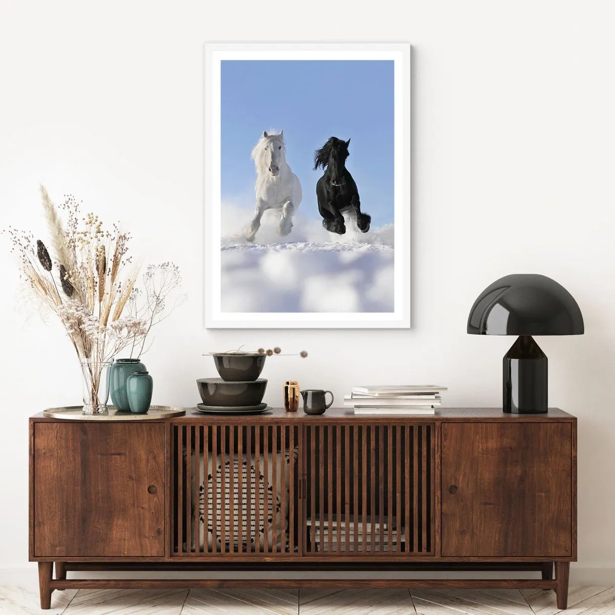 Affisch i vit ram - Svart-vit galopp - 70x100 cm