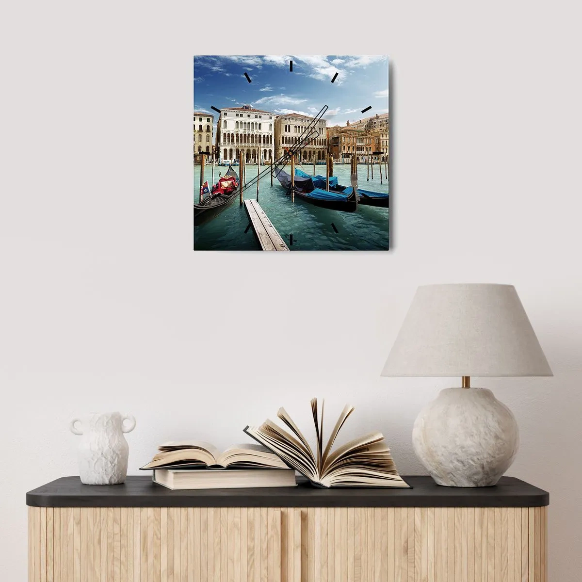 Väggklocka - Klocka på glas - Palats i blått - 30x30 cm