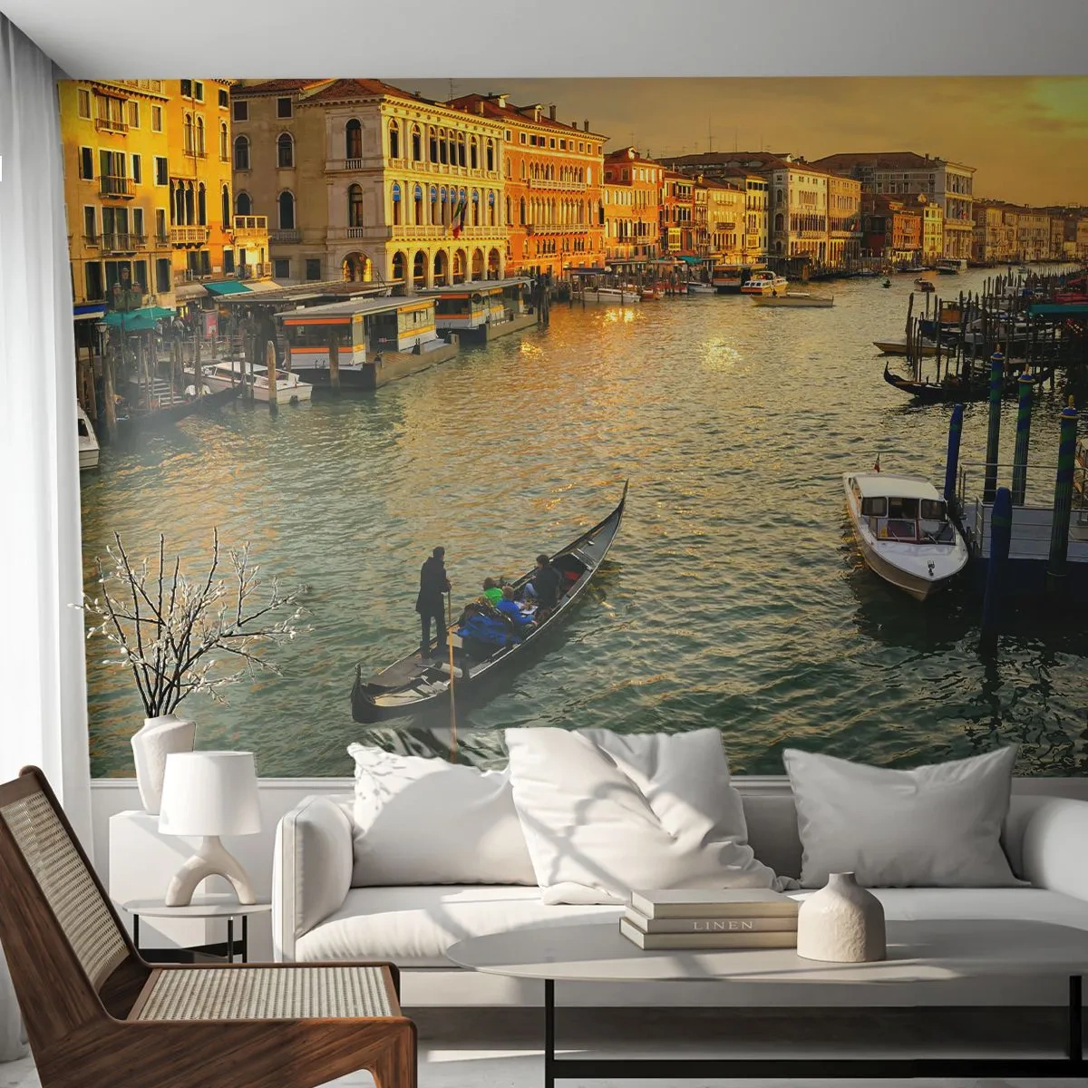 Fototapet Premium Canvas - På soliga sidan av gatan - Stad, Venedig, Italien - 250x175 cm