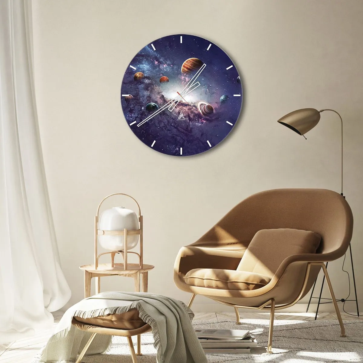 Väggklocka - Klocka på glas - Färgglada planeter som svävar i en kosmisk nebulosa - 30x30cm - Sol- och danssystem - Modern väggdekoration för vardagsrum, kök och sovrum ARTTOR
