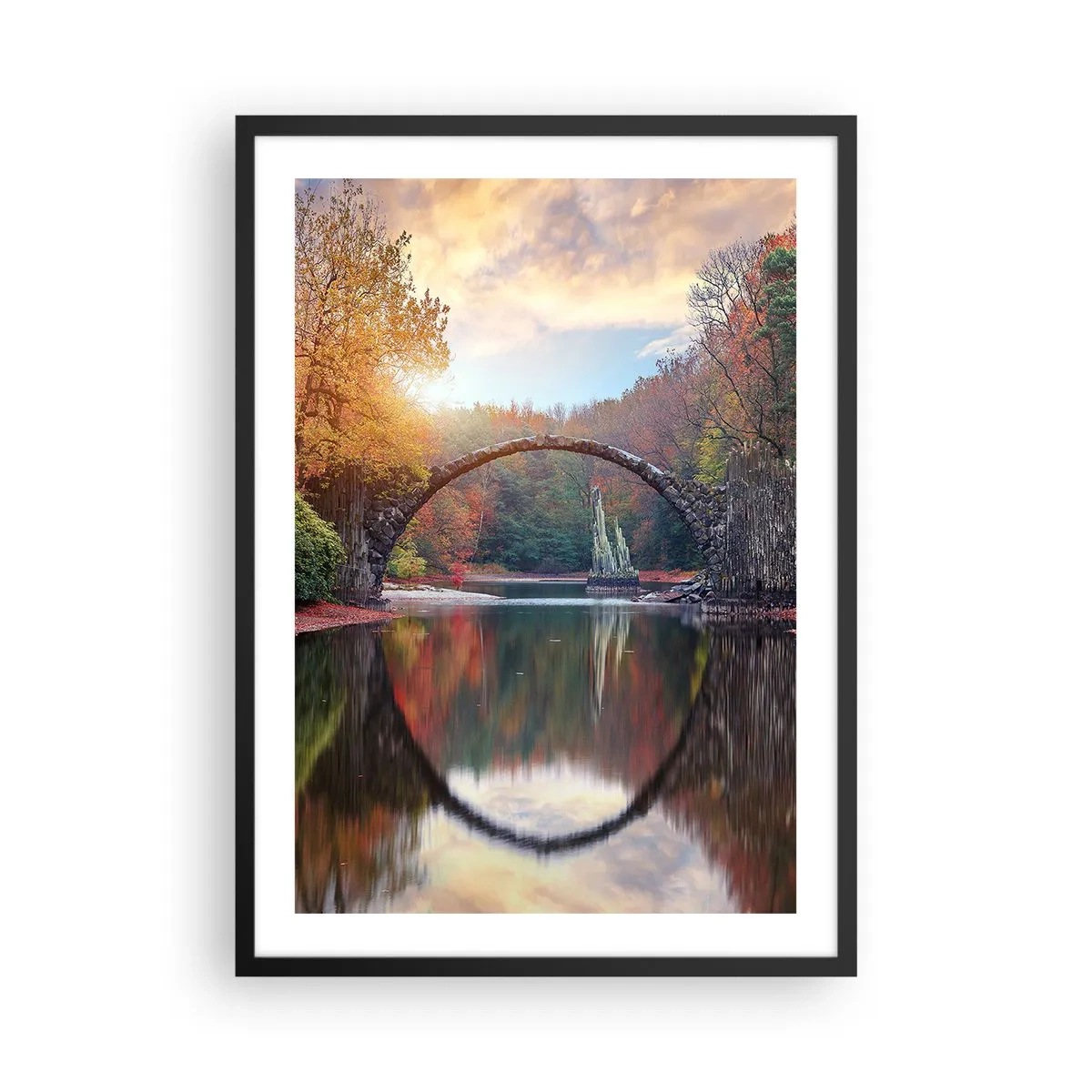 Affisch i svart ram - En stenbro över en sjö i ett höstlandskap - 50x70cm - På andra sidan av spegeln - Modern väggdekoration för vardagsrum och sovrum ARTTOR