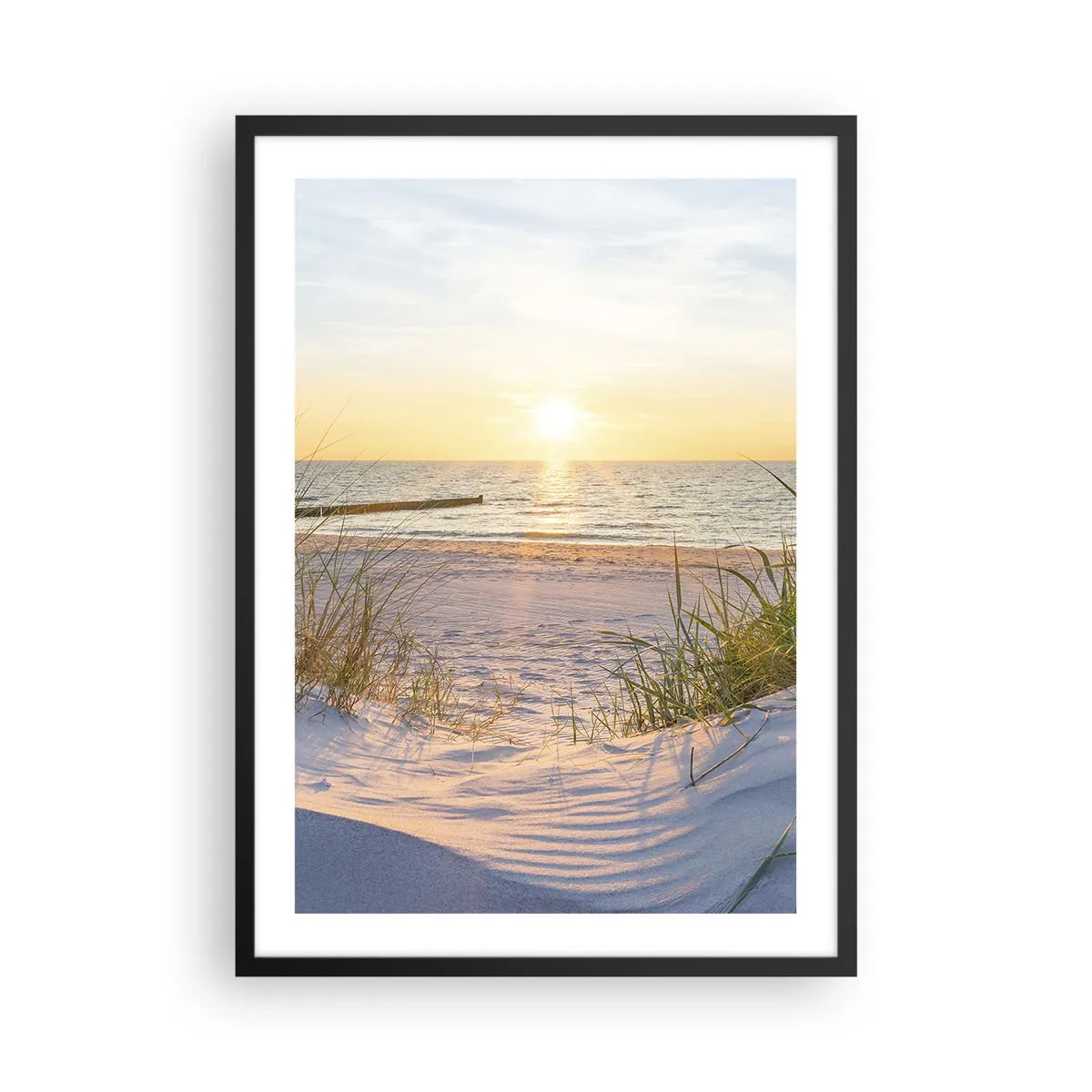 Affisch i svart ram - Solnedgångsstrand med havsutsikt - 50x70cm - Havets brus, fågelsång, tom strand bland träden - Modern väggdekoration för vardagsrum och sovrum ARTTOR