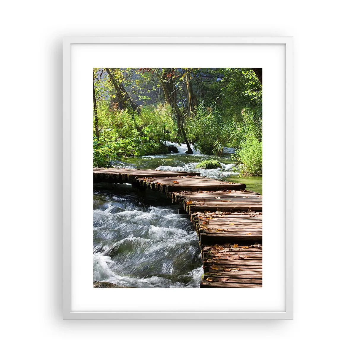 Affisch i vit ram - Över skummande kaskad - 40x50 cm