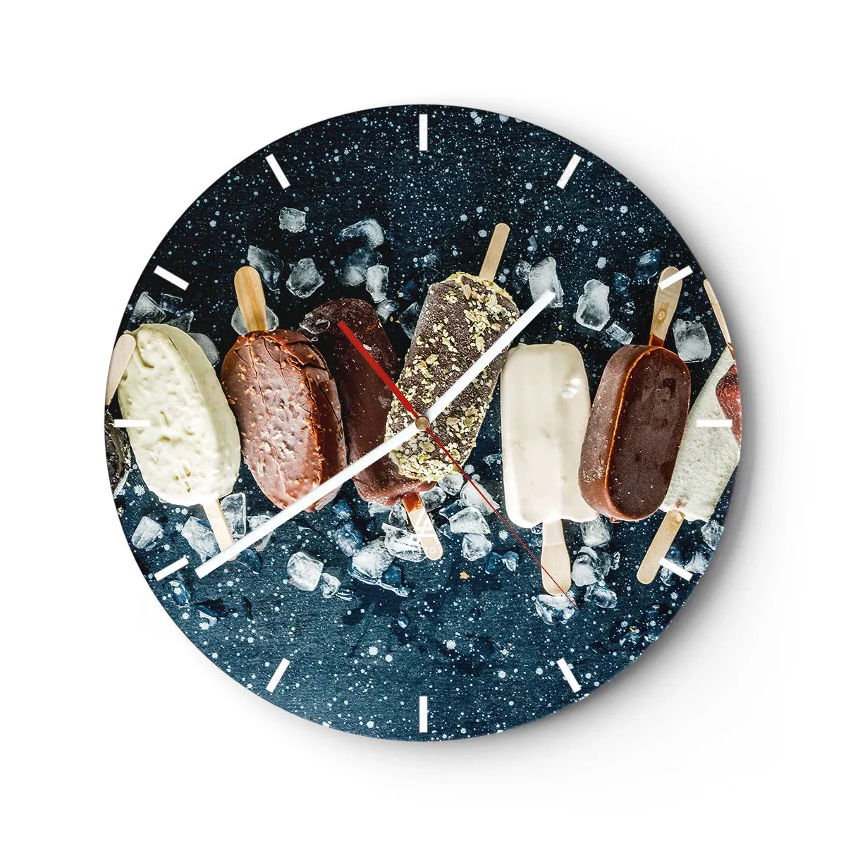 Väggklocka - Klocka på glas - Choklad- och vaniljglass på pinne med glass i bakgrunden - 30x30cm - Smak av varm sommar - Modern väggdekoration för vardagsrum, kök och sovrum ARTTOR