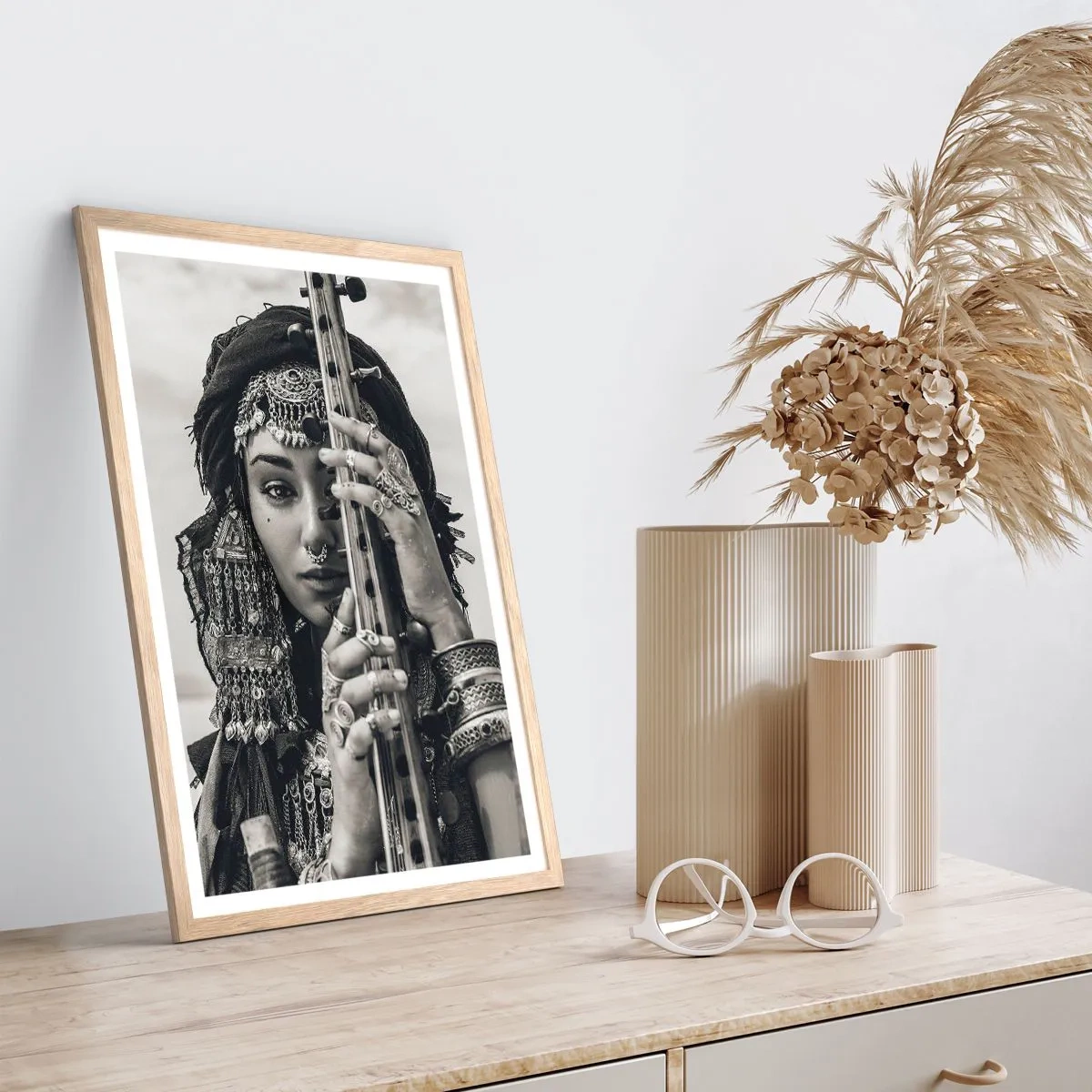 Affisch i ram av ljusek - Bara Orientens musik - 61x91 cm