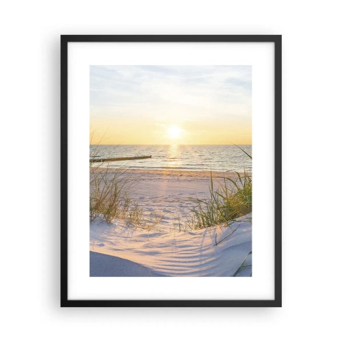 Affisch i svart ram - Havets brus, fågelsång, tom strand bland träden - 40x50 cm