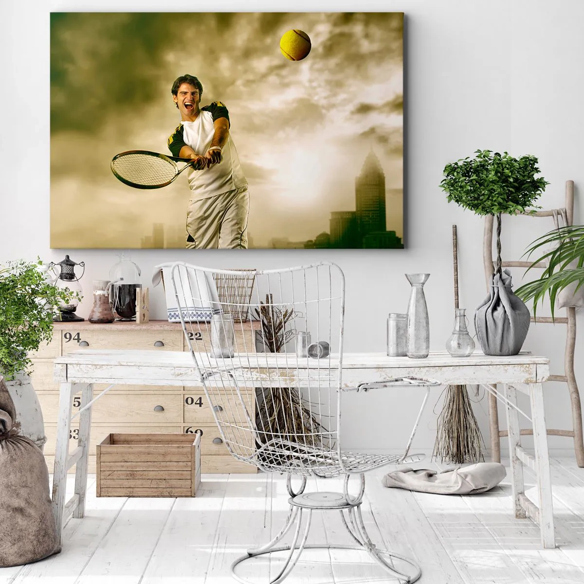 Canvastavla - Bild på duk - Tennisspelare i aktion under en match mot bakgrund av ett urbant landskap - 70x50cm - Energi och glädje - Modern väggdekoration för vardagsrum och sovrum ARTTOR