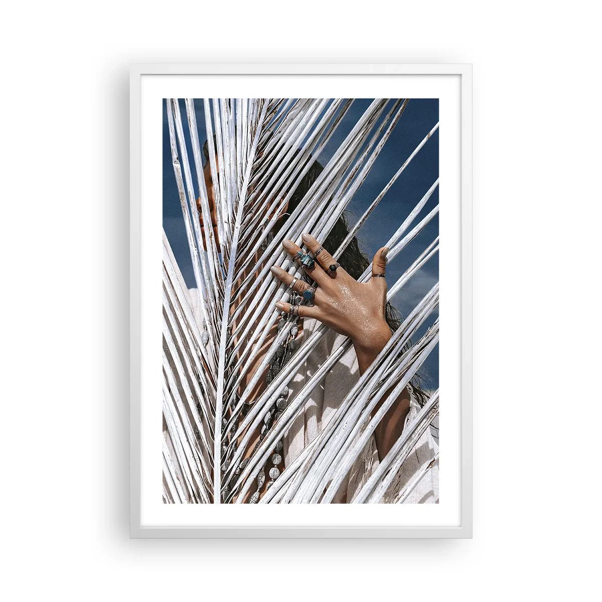 Affisch i vit ram - Schamanens flickvän? - 50x70 cm