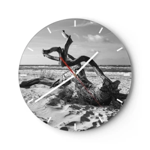 Väggklocka - Klocka på glas - Ett svartvitt landskap med en fallen gren på en sandstrand. - 30x30cm - Havets skulptur - Modern väggdekoration för vardagsrum, kök och sovrum ARTTOR