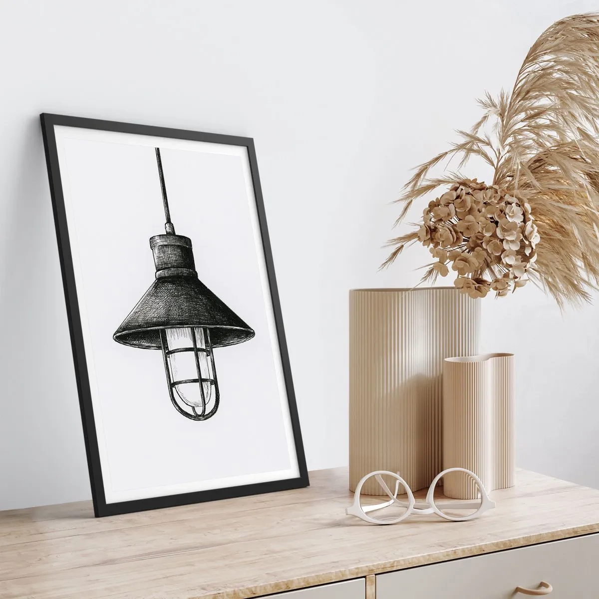 Affisch i svart ram - Skiss av en industriell hänglampa - 50x70cm - Som för många år sedan... - Modern väggdekoration för vardagsrum och sovrum ARTTOR
