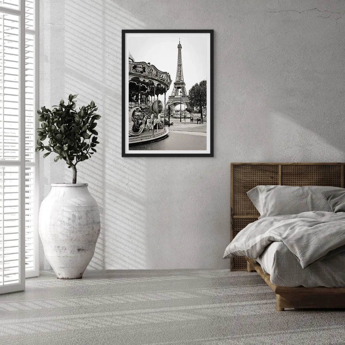 Affisch i svart ram - Nöje endast i Paris - 40x50 cm