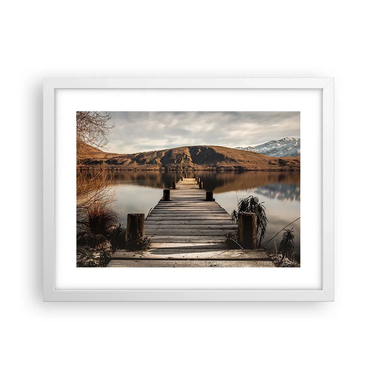 Affisch i vit ram - Ett landskap i tystnad - 40x30 cm