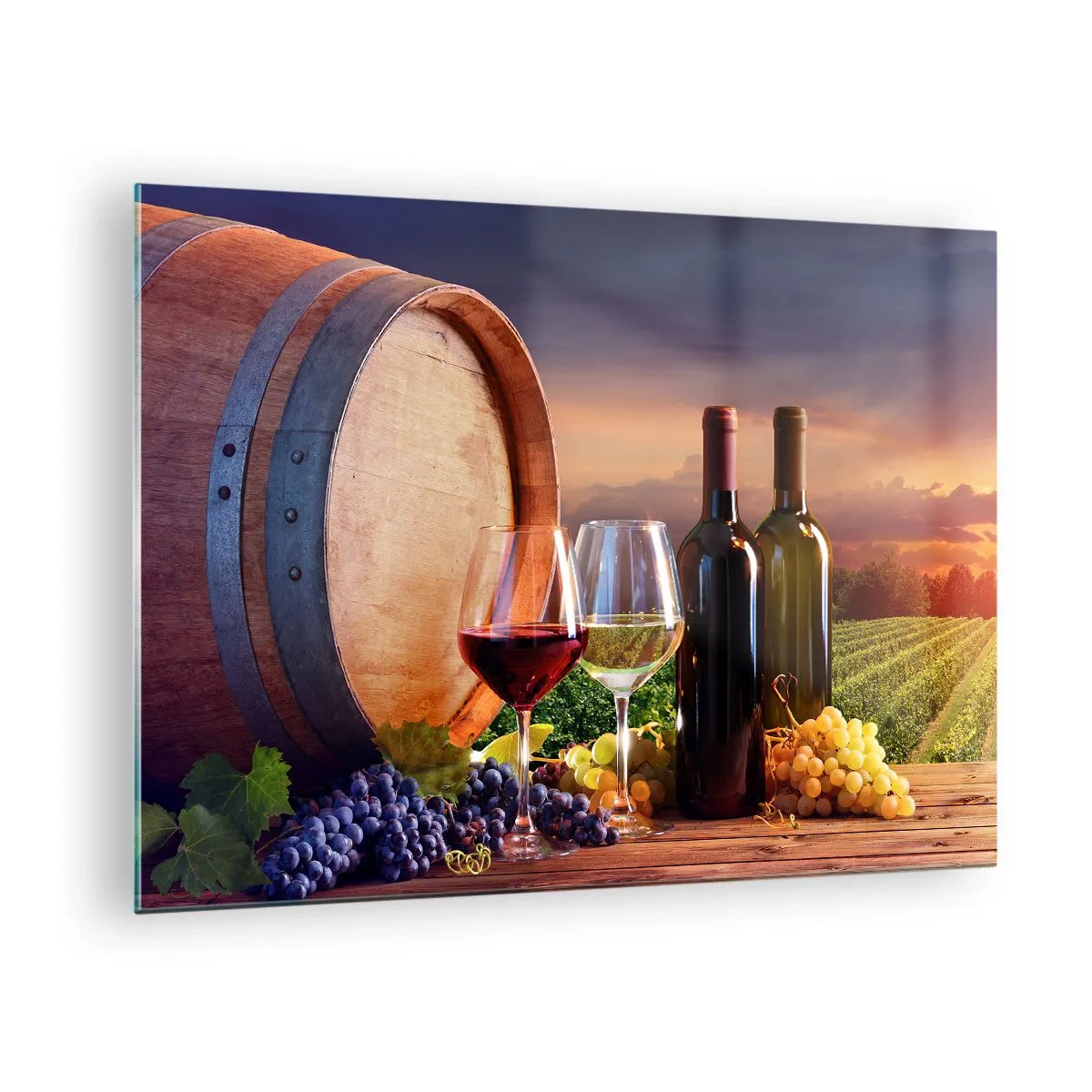 Glastavla - Bild på glas - Vinrankor, en tunna och glas mot bakgrund av den nedgående solen - 70x50cm - Här smakar livet - Modern väggdekoration för vardagsrum och sovrum ARTTOR