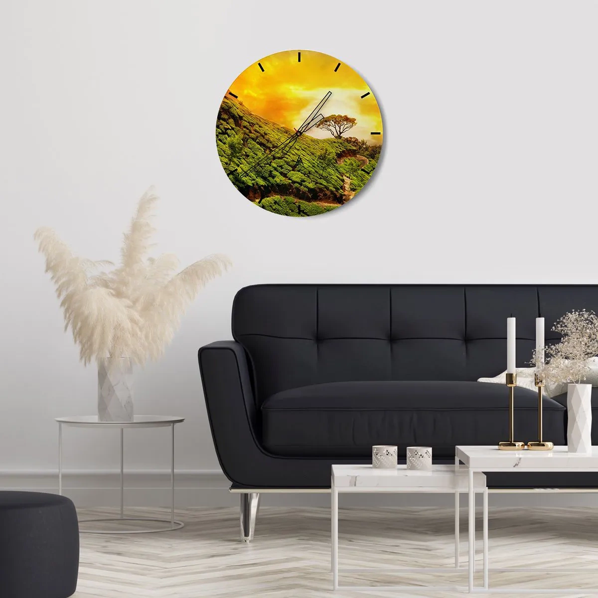 Väggklocka - Klocka på glas - Genom slingrande stig, grön backe - 40x40 cm