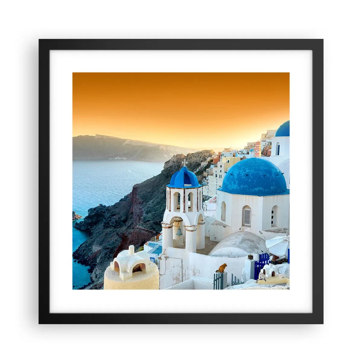 Affisch i svart ram - Santorini - inbäddat i berg - 40x40 cm