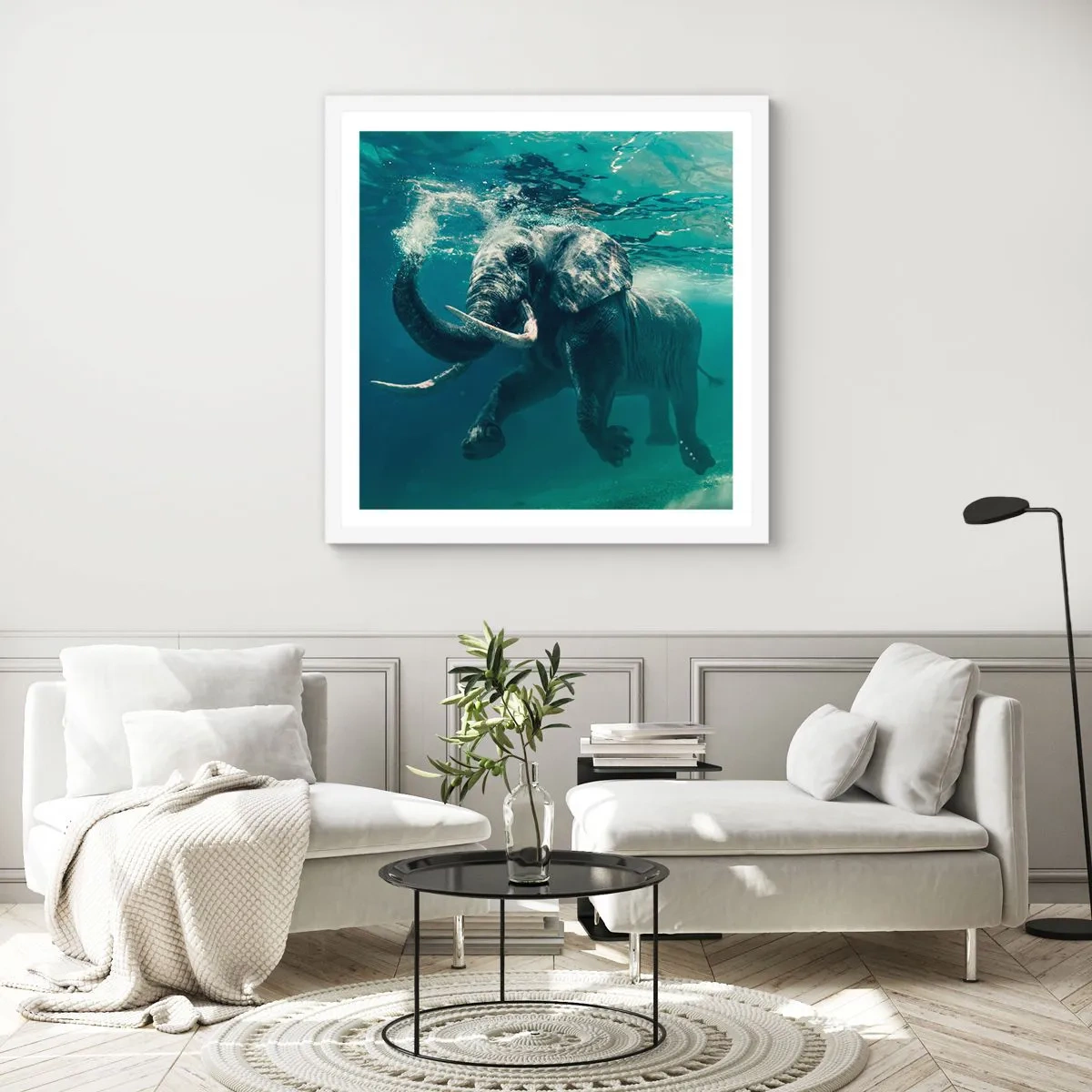 Affisch i vit ram - Alla tycker om att simma - 50x50 cm