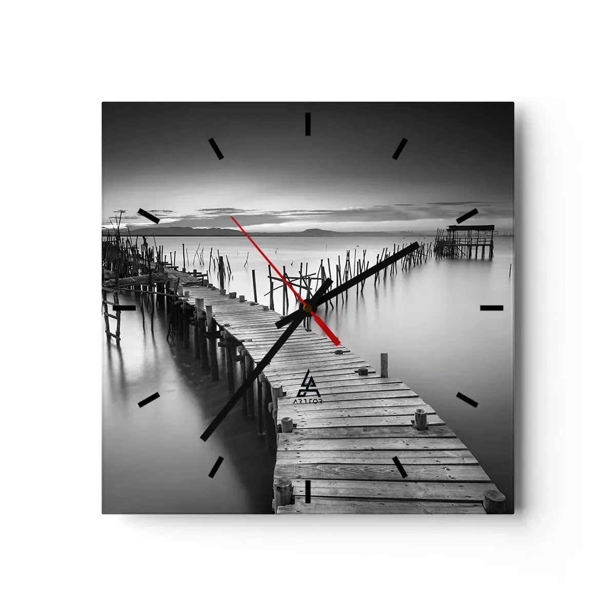 Väggklocka - Klocka på glas - Den glömda strandens ro - 30x30 cm