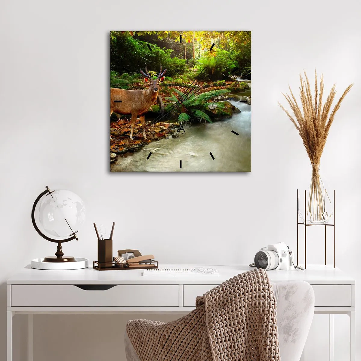 Väggklocka - Klocka på glas - Välkommen till min värld - 30x30 cm