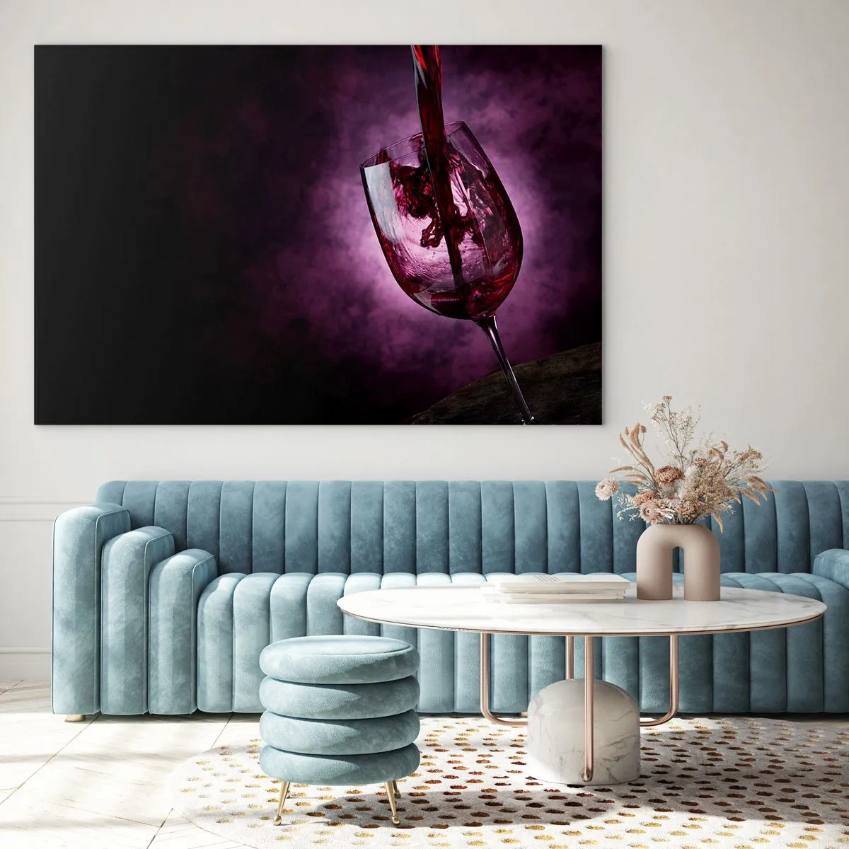Glastavla - Bild på glas - Rött vin som hälls i ett glas mot en lila bakgrund - 70x50cm - Scharlakansröd? Karmin? Nej, rubin - Modern väggdekoration för vardagsrum och sovrum ARTTOR