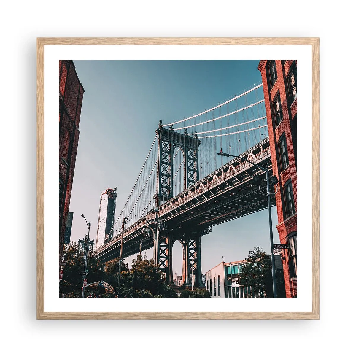 Affisch i ram av ljusek - Över stadens vågor - 60x60 cm