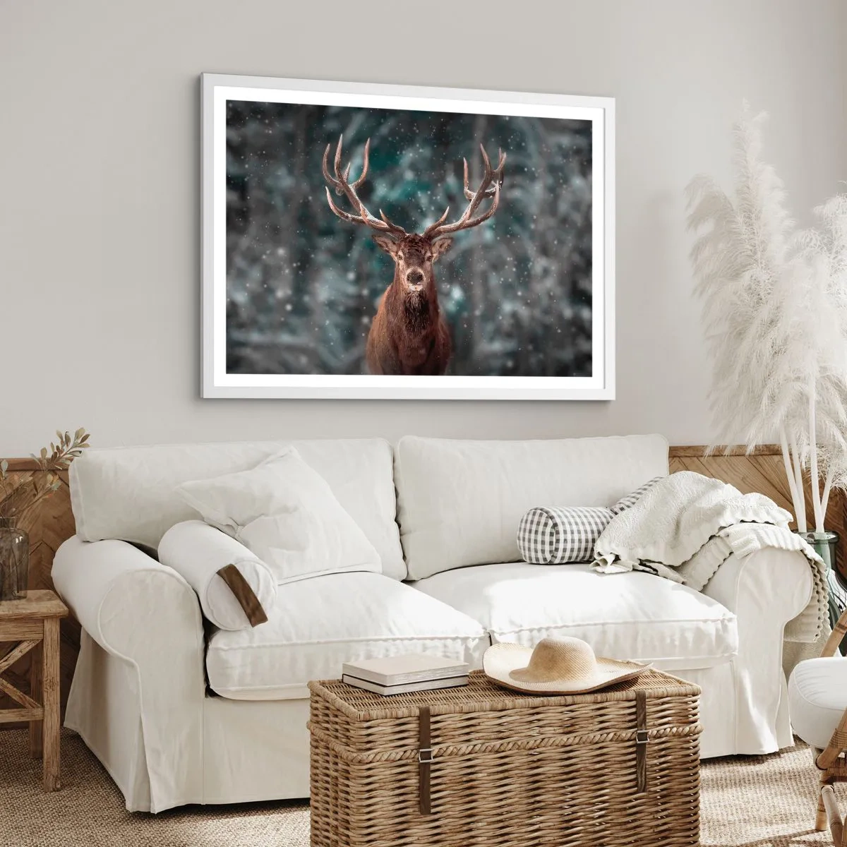 Affisch i vit ram - Krönt skogens kung - 70x50 cm
