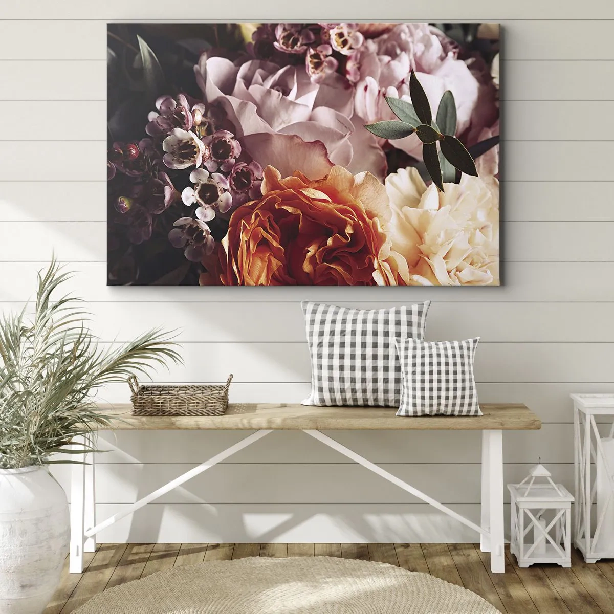 Canvastavla - Bild på duk - En närbild av en färgglad blomkomposition - 70x50cm - Omgärdade av skönhet - Modern väggdekoration för vardagsrum och sovrum ARTTOR