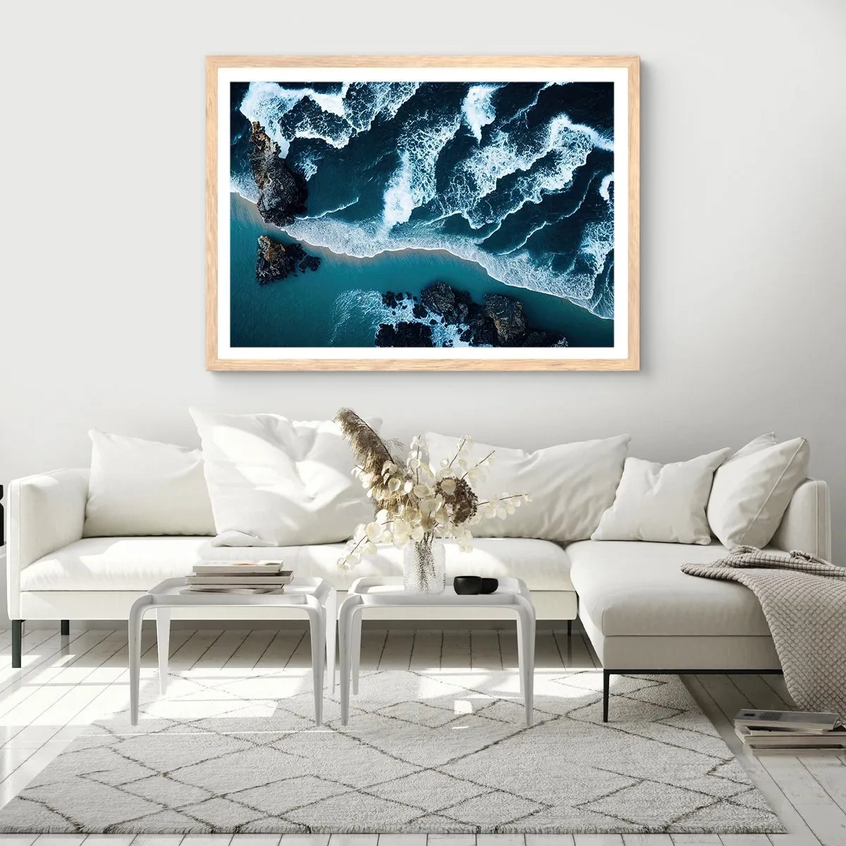 Affisch i ram av ljusek - Insvept i vågorna - 40x30 cm