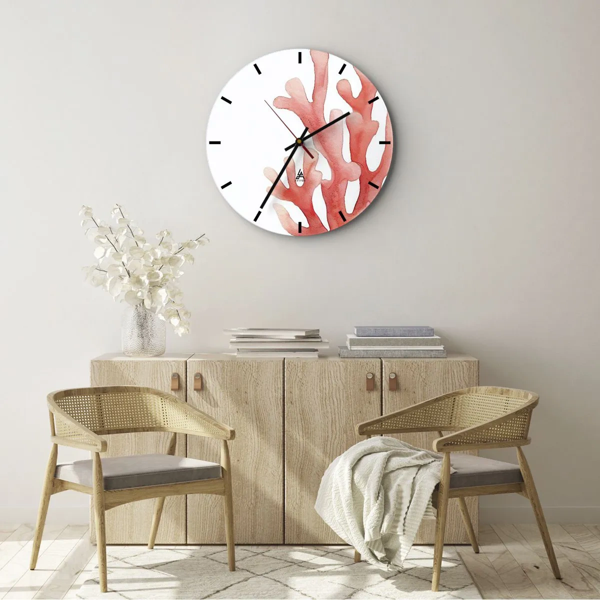 Väggklocka - Klocka på glas - Röd korall målad i akvarell på vit bakgrund - 30x30cm - Korallfärgad korall - Modern väggdekoration för vardagsrum, kök och sovrum ARTTOR