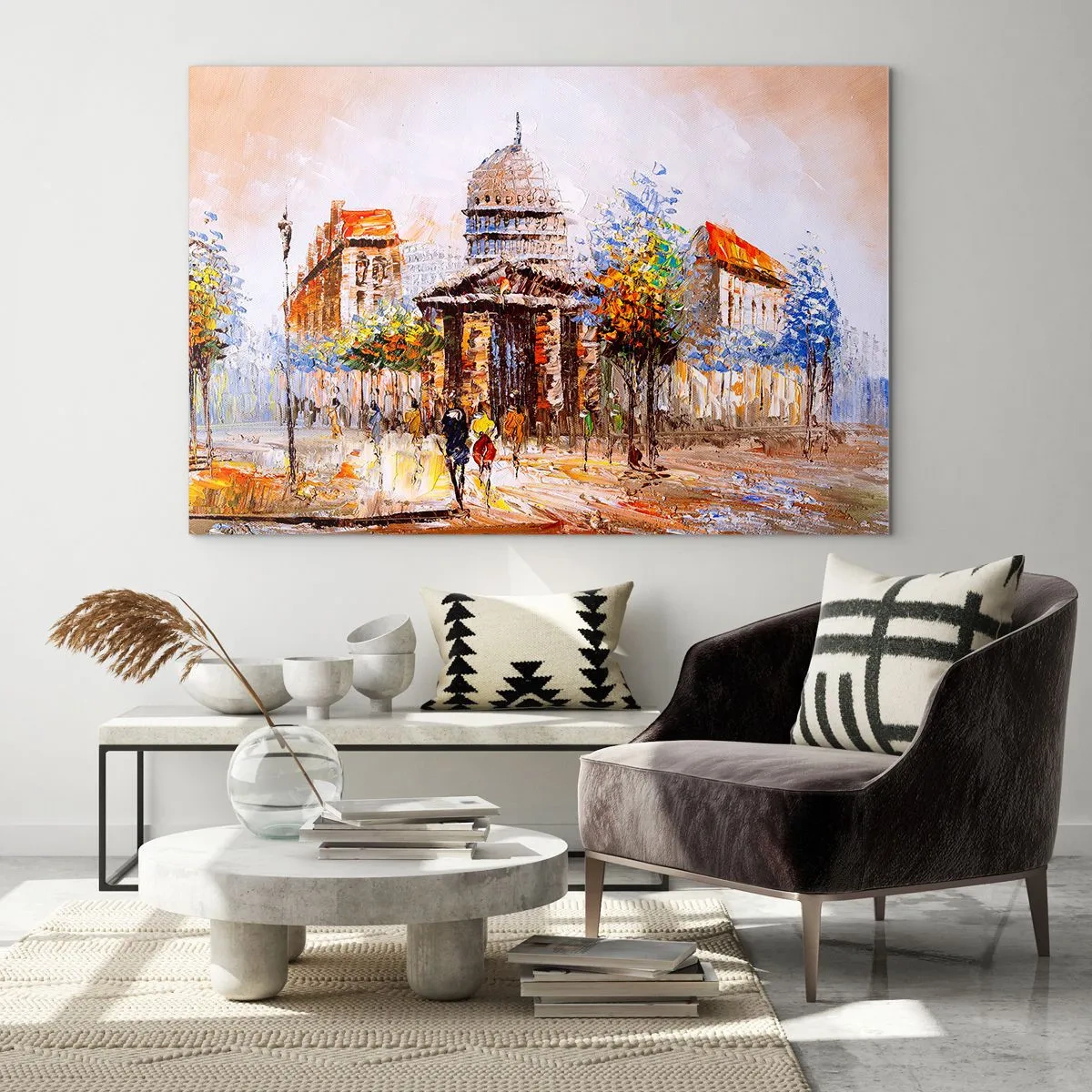 Glastavla - Bild på glas - En pittoresk stadsgata med en historisk byggnad i bakgrunden - 70x50cm - Promenad i Paris - Modern väggdekoration för vardagsrum och sovrum ARTTOR