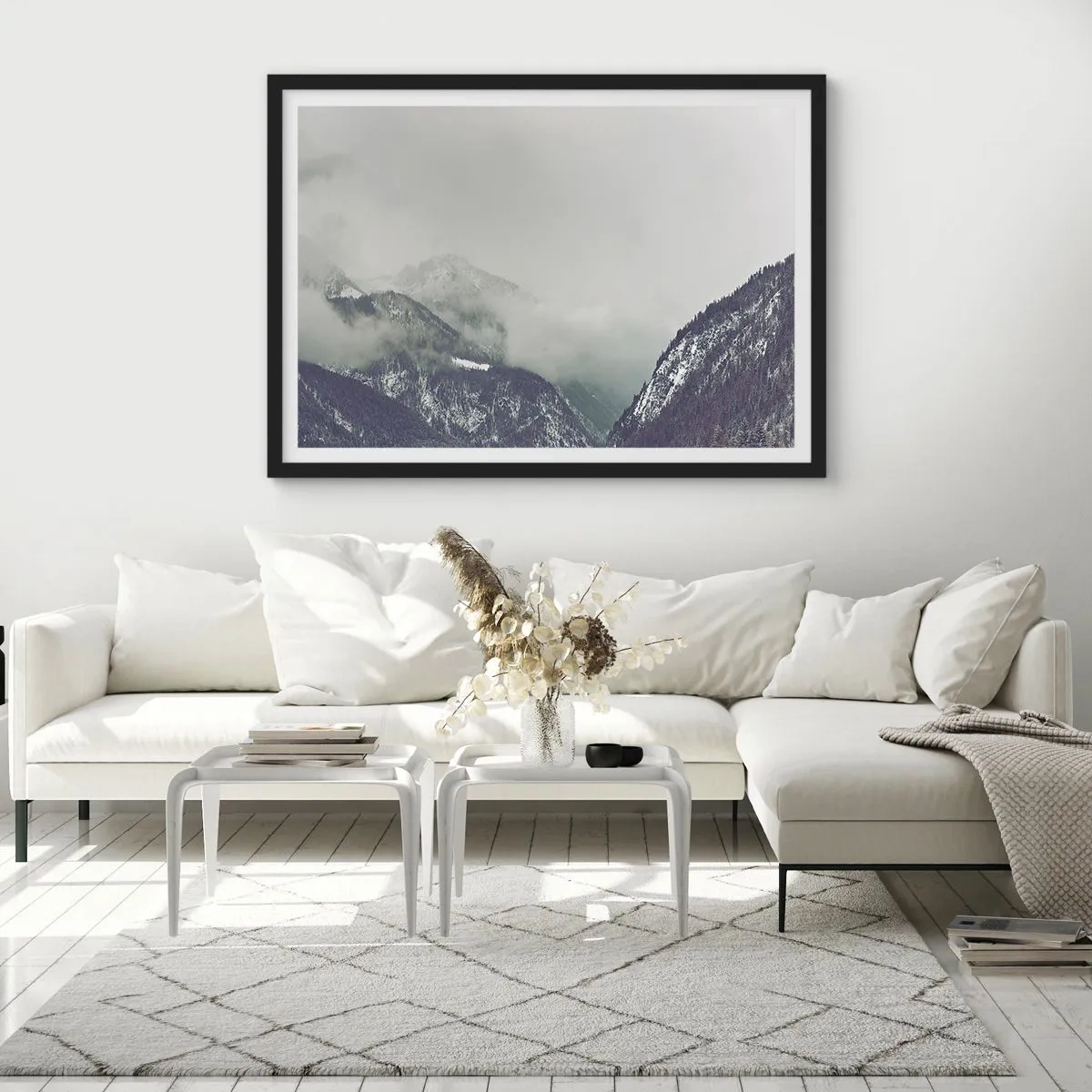 Affisch i svart ram - Dimmig dal - 70x50 cm