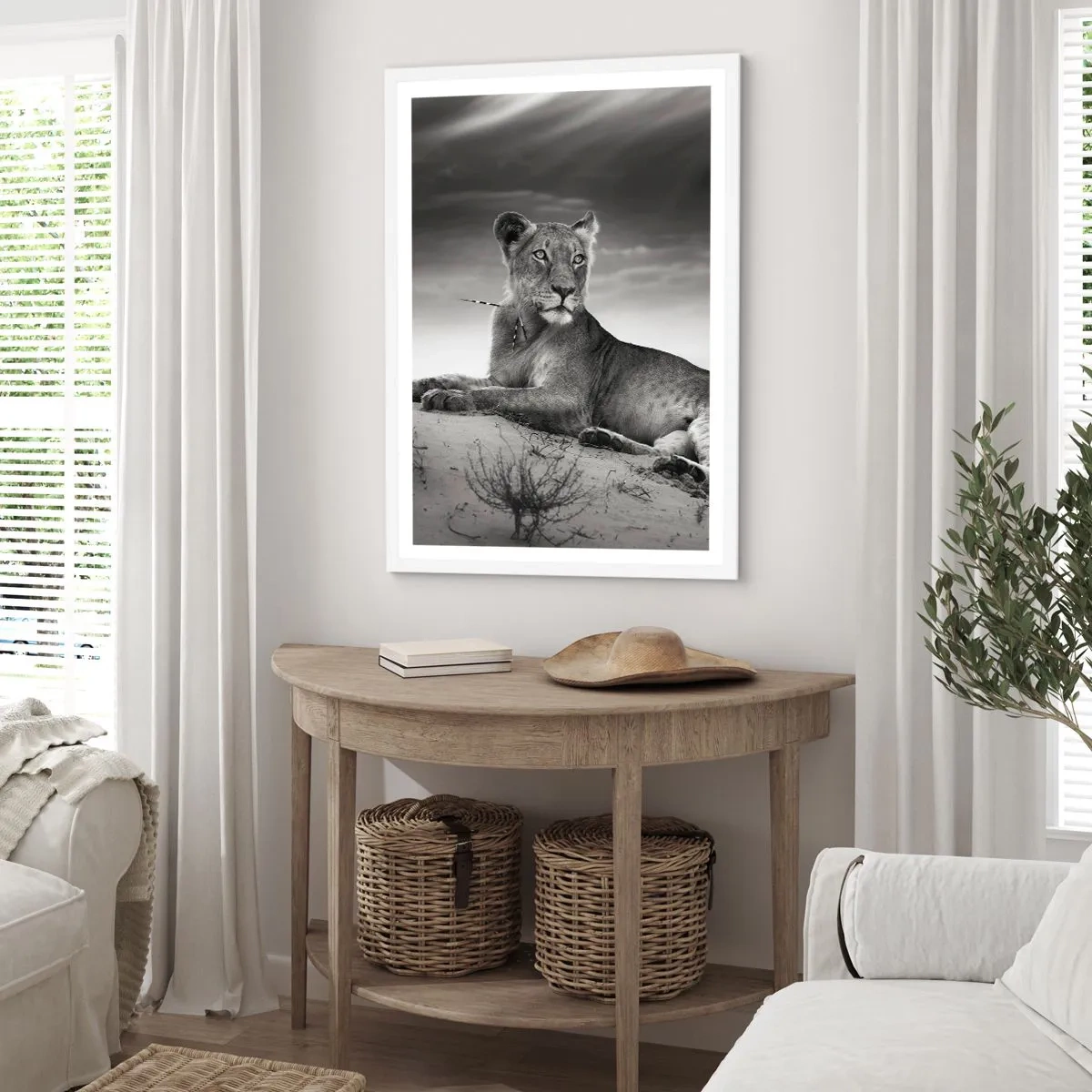 Affisch i vit ram - Öknens drottnings vila - 70x100 cm