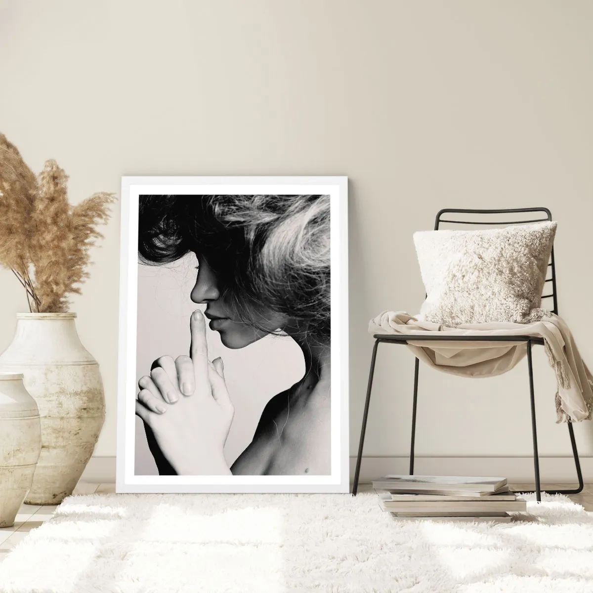 Affisch i vit ram - Lyssnar på sig själv - 70x100 cm