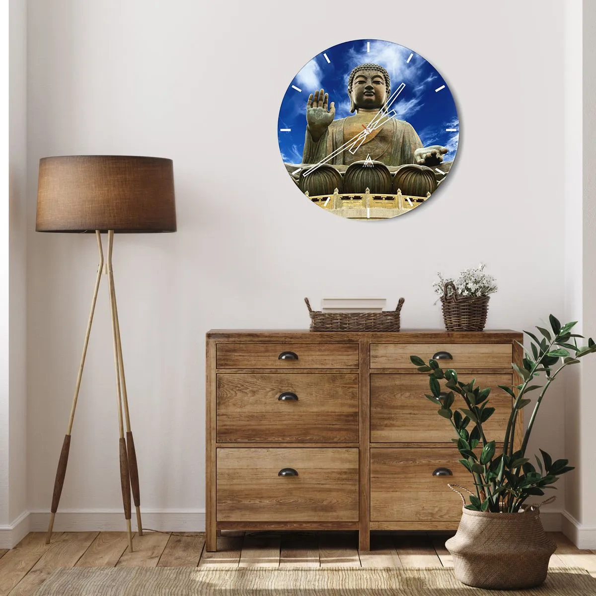 Väggklocka - Klocka på glas - En monumental Buddhastaty mot den blå himlen - 30x30cm - Lev utan rädsla - Modern väggdekoration för vardagsrum, kök och sovrum ARTTOR