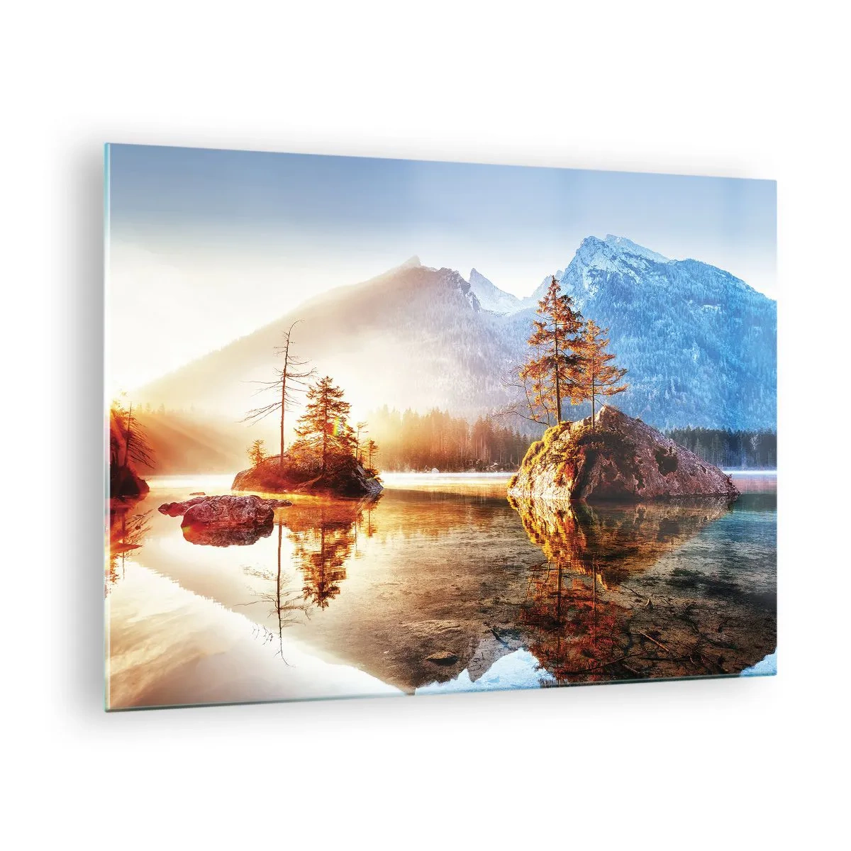 Glastavla - Bild på glas - Berglandskap på morgonen med träd och reflektion i sjön - 70x50cm - Naturen i ett nytt ljus - Modern väggdekoration för vardagsrum och sovrum ARTTOR