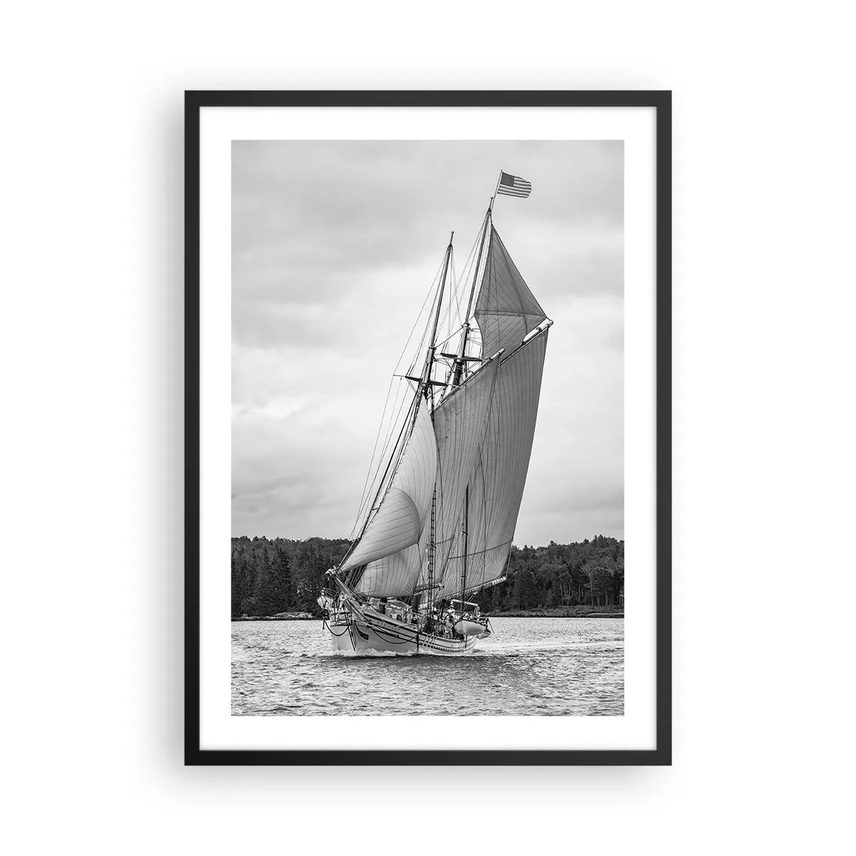 Affisch i svart ram - Ett segelfartyg med stora segel som seglar på havet i svartvitt - 50x70cm - Vindens bröder - Modern väggdekoration för vardagsrum och sovrum ARTTOR