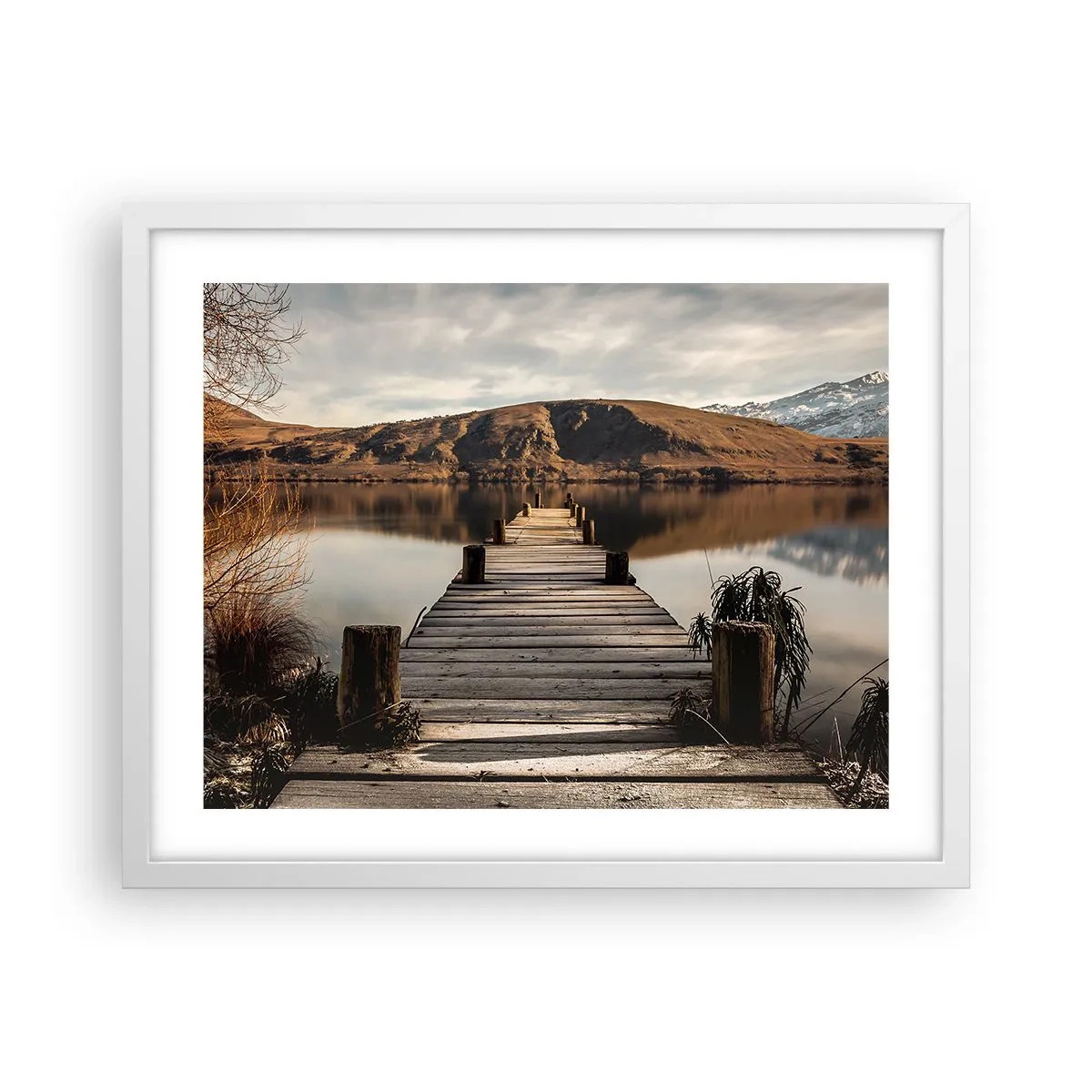 Affisch i vit ram - Ett landskap i tystnad - 50x40 cm