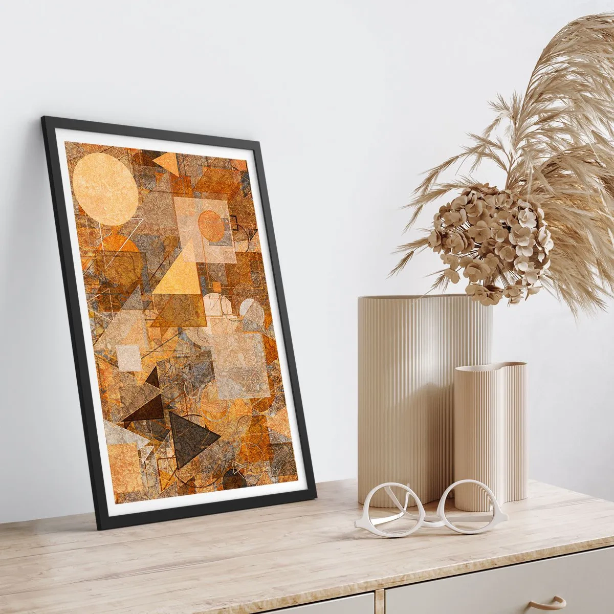 Affisch i svart ram - Abstrakt geometrisk komposition i nyanser av brunt och orange - 50x70cm - Kubistisk studie i brun - Modern väggdekoration för vardagsrum och sovrum ARTTOR