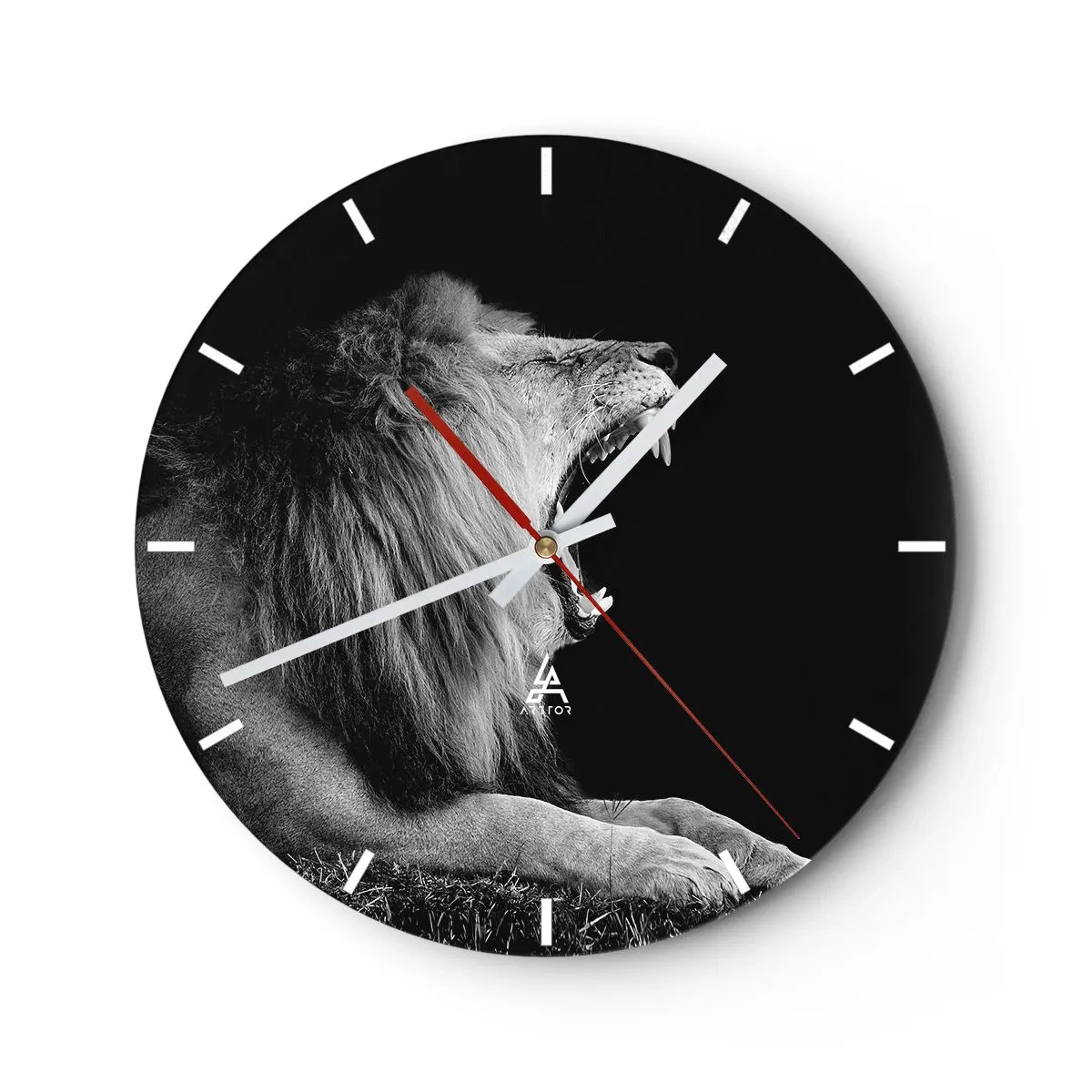 Väggklocka - Klocka på glas - Svartvitt foto av ett rytande lejon - 30x30cm - Utan någon tvekan - Modern väggdekoration för vardagsrum, kök och sovrum ARTTOR