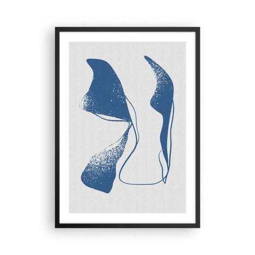 Affisch i svart ram - Abstrakta former i nyanser av blått mot en ljus bakgrund - 50x70cm - Bevingad abstraktion - Modern väggdekoration för vardagsrum och sovrum ARTTOR