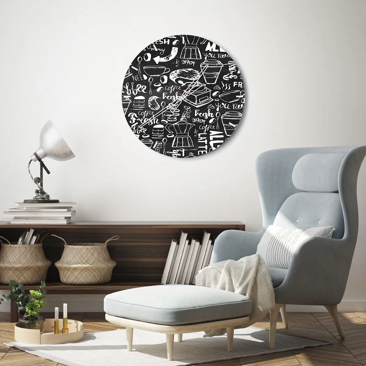 Väggklocka - Klocka på glas - Kaffemotiv i stil med en kritteckning på svart bakgrund - 30x30cm - All you need is… - Modern väggdekoration för vardagsrum, kök och sovrum ARTTOR