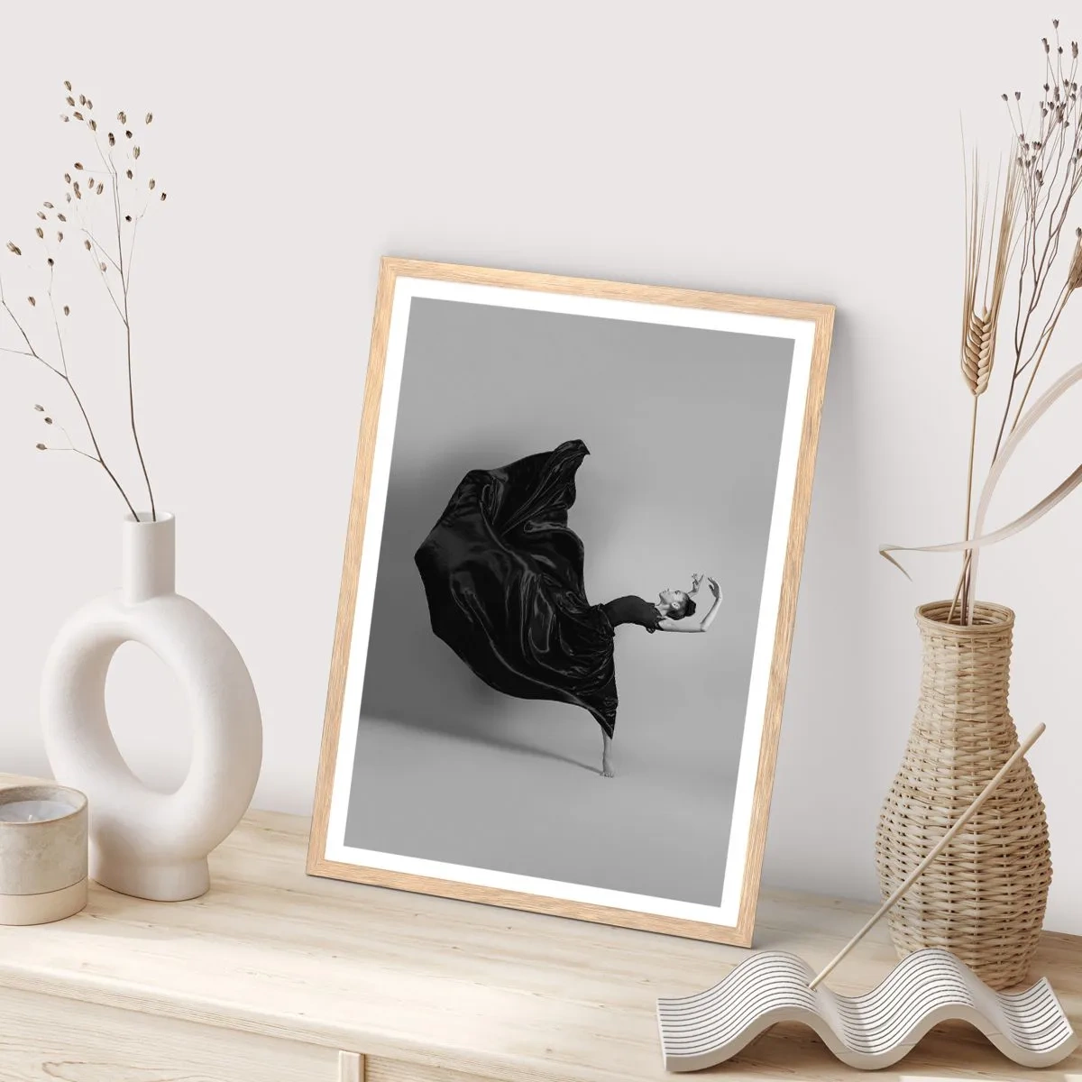 Affisch i ram av ljusek - Bevingad av musiken - 30x40 cm