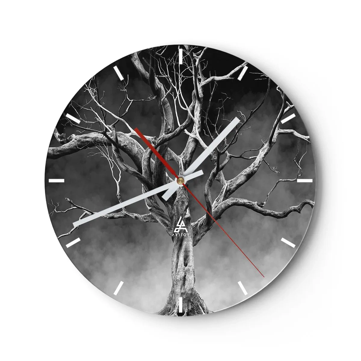 Väggklocka - Klocka på glas - Ett torrt träd mot bakgrund av mörka moln i monokromatiska toner - 30x30cm - Ursprungligt och heligt - Modern väggdekoration för vardagsrum, kök och sovrum ARTTOR