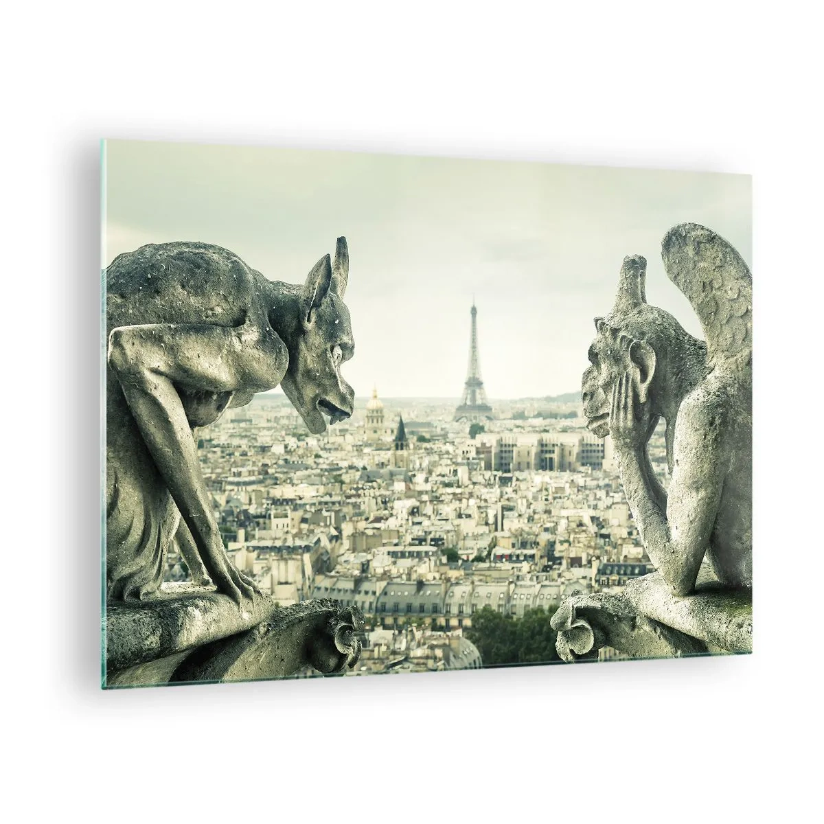 Glastavla - Bild på glas - Gargoyler över Paris med utsikt över Eiffeltornet - 70x50cm - Ett samtal i Paris - Modern väggdekoration för vardagsrum och sovrum ARTTOR