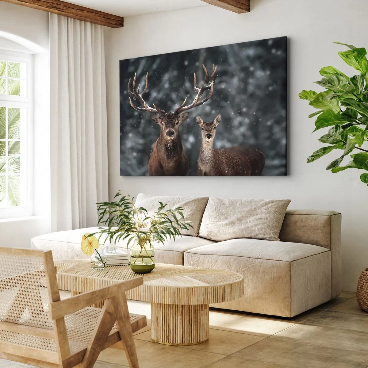 Canvastavla - Bild på duk - Hjort i en snötäckt vinterskog - 70x50cm - Skogens herre med hustrun - Modern väggdekoration för vardagsrum och sovrum ARTTOR