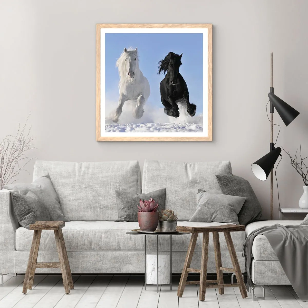 Affisch i ram av ljusek - Svart-vit galopp - 60x60 cm