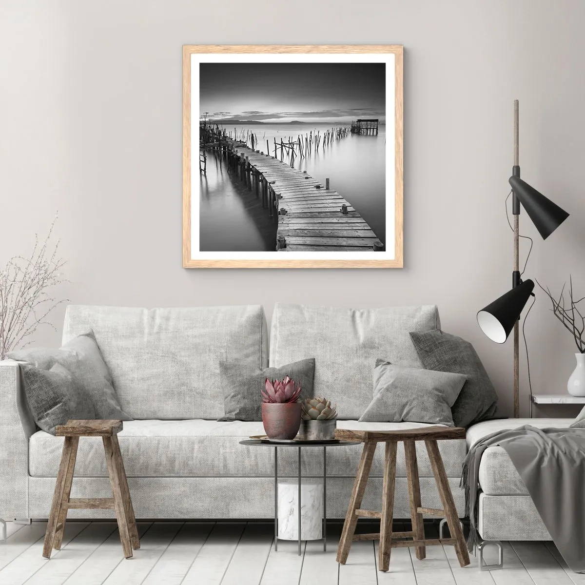 Affisch i ram av ljusek - Den glömda strandens ro - 60x60 cm