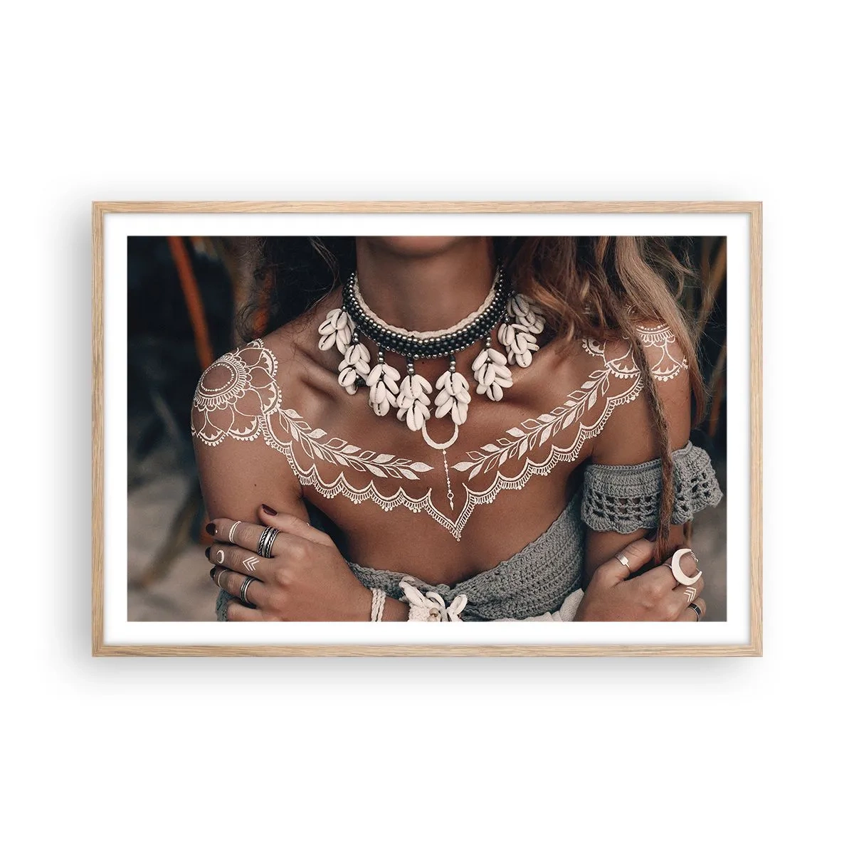 Affisch i ram av ljusek - Kvinnlighetens talismaner, ritualer - 91x61 cm