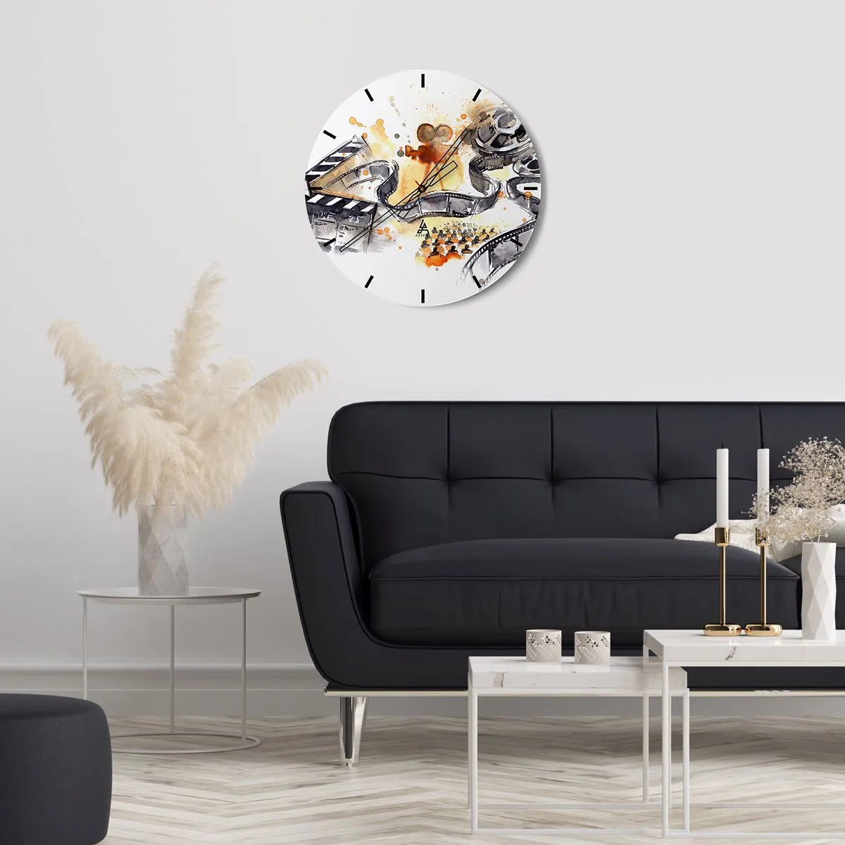 Väggklocka - Klocka på glas - Filmremsa och kamera mot en bakgrund av konstnärliga detaljer i varma färger - 30x30cm - I drömmarnas land - Modern väggdekoration för vardagsrum, kök och sovrum ARTTOR