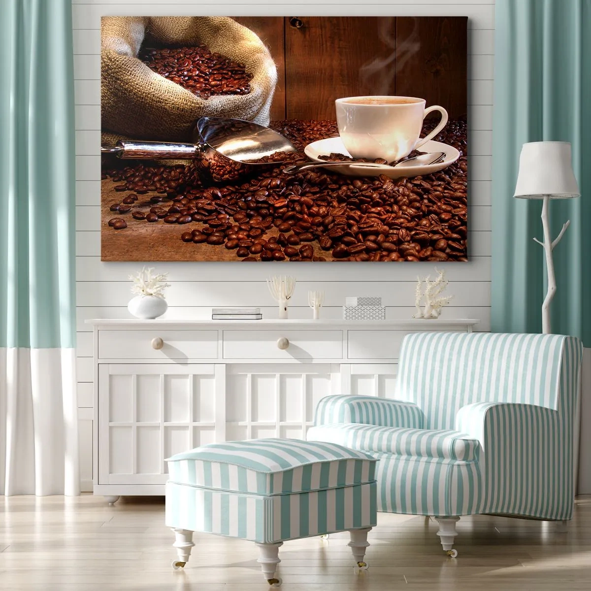 Canvastavla - Bild på duk - En kopp kaffe med kaffebönor och en spannmålspåse i bakgrunden - 70x50cm - Känner du lukten? - Modern väggdekoration för vardagsrum och sovrum ARTTOR