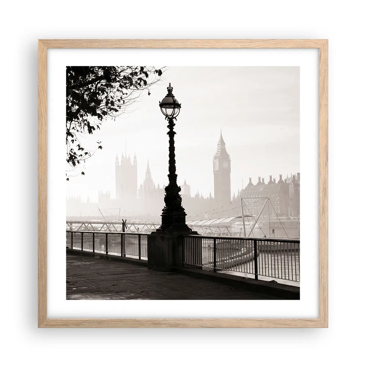 Affisch i ram av ljusek - Morgon i London - 50x50 cm